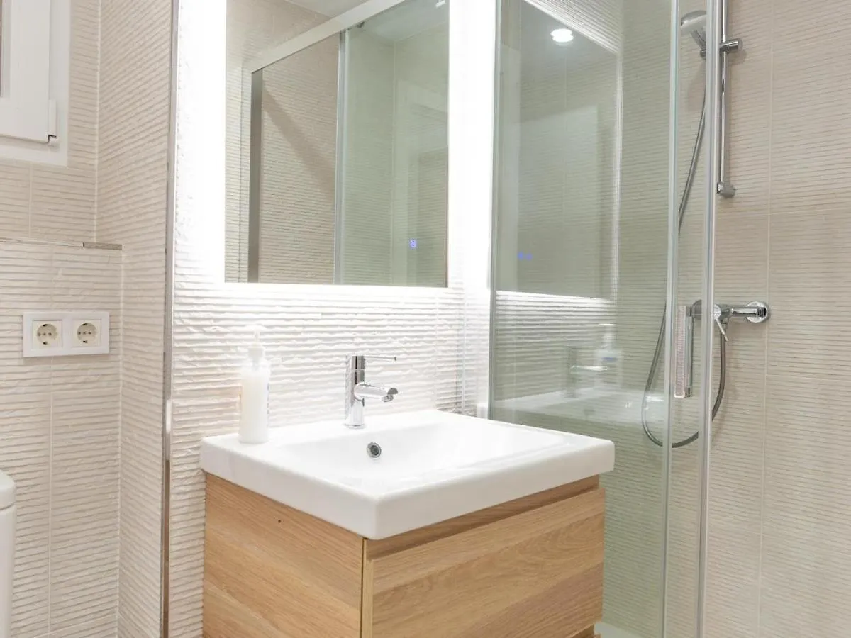 Gorgeous Renovated Apartment 2Br Ac Malaga
